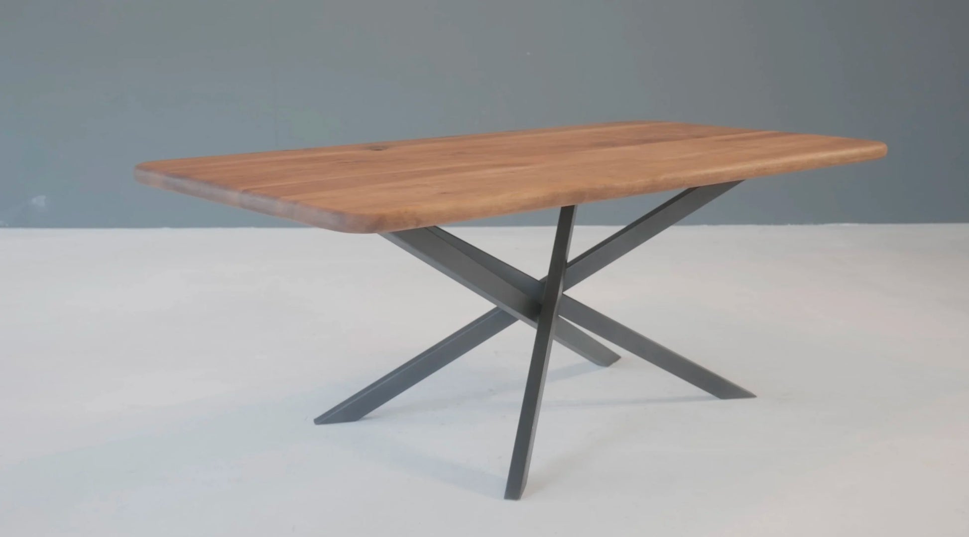Eettafel 17 - Walnoot - 220cm x 100cm - The Epoxy Nest