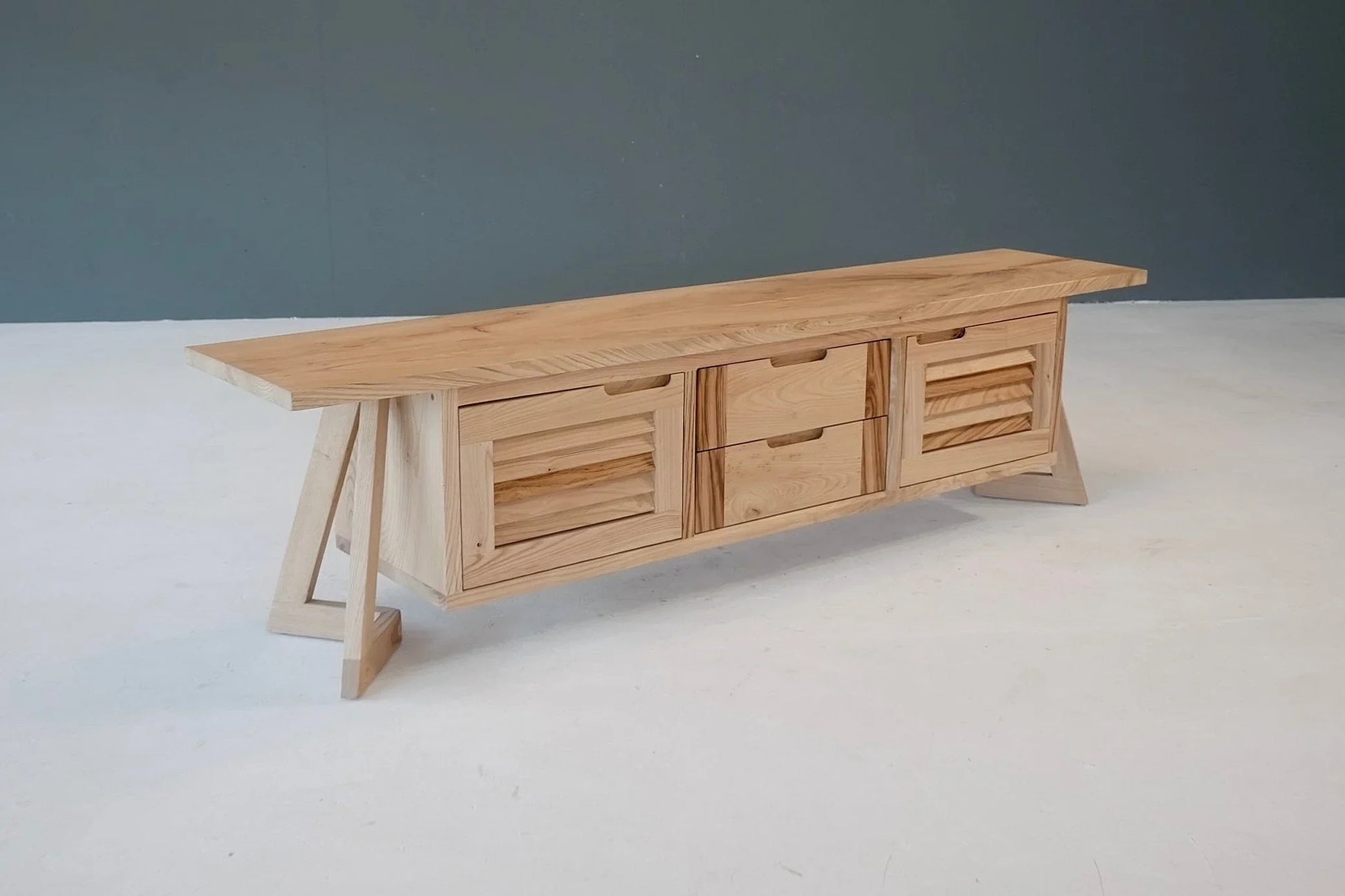 Dressoir en standaard 4 - Kastanje - 200cm x 40cm x 52cm (LBH) - The Epoxy Nest